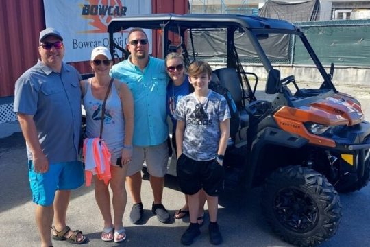Jeep tour with beach stop (Bahamian lunch, drink & wireless audio equipment)