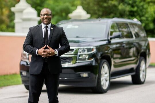 Private Roundtrip Luxury SUV Transfer