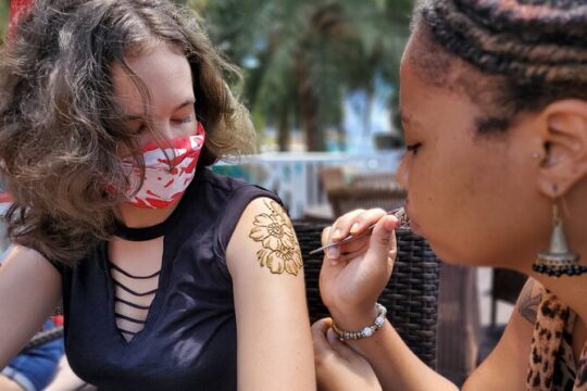 1. 5 Hour Guided Henna Workshop in Nassau